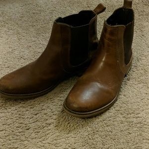 Men's size 10 Chelsea boots